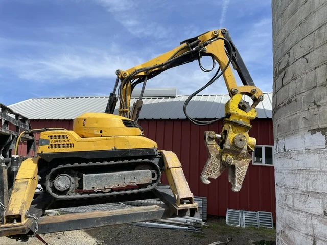 Compact demolition equipment